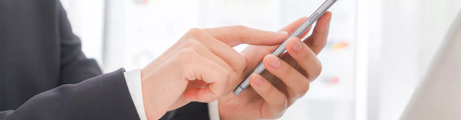 Liên hệ với chúng tôi